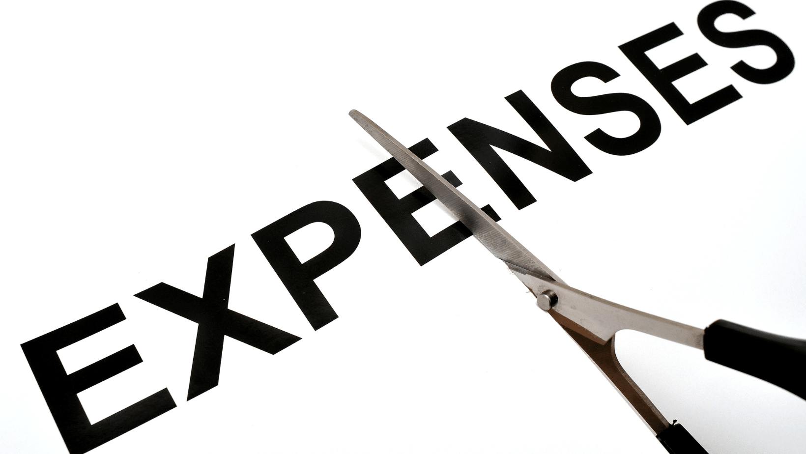 Practical Tips for Reducing Monthly Expenses Without Sacrificing Lifestyle